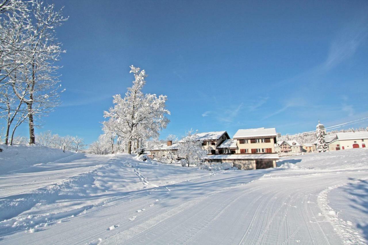 Village De Vacances Les Chevreuils Bellefontaine  Екстер'єр фото