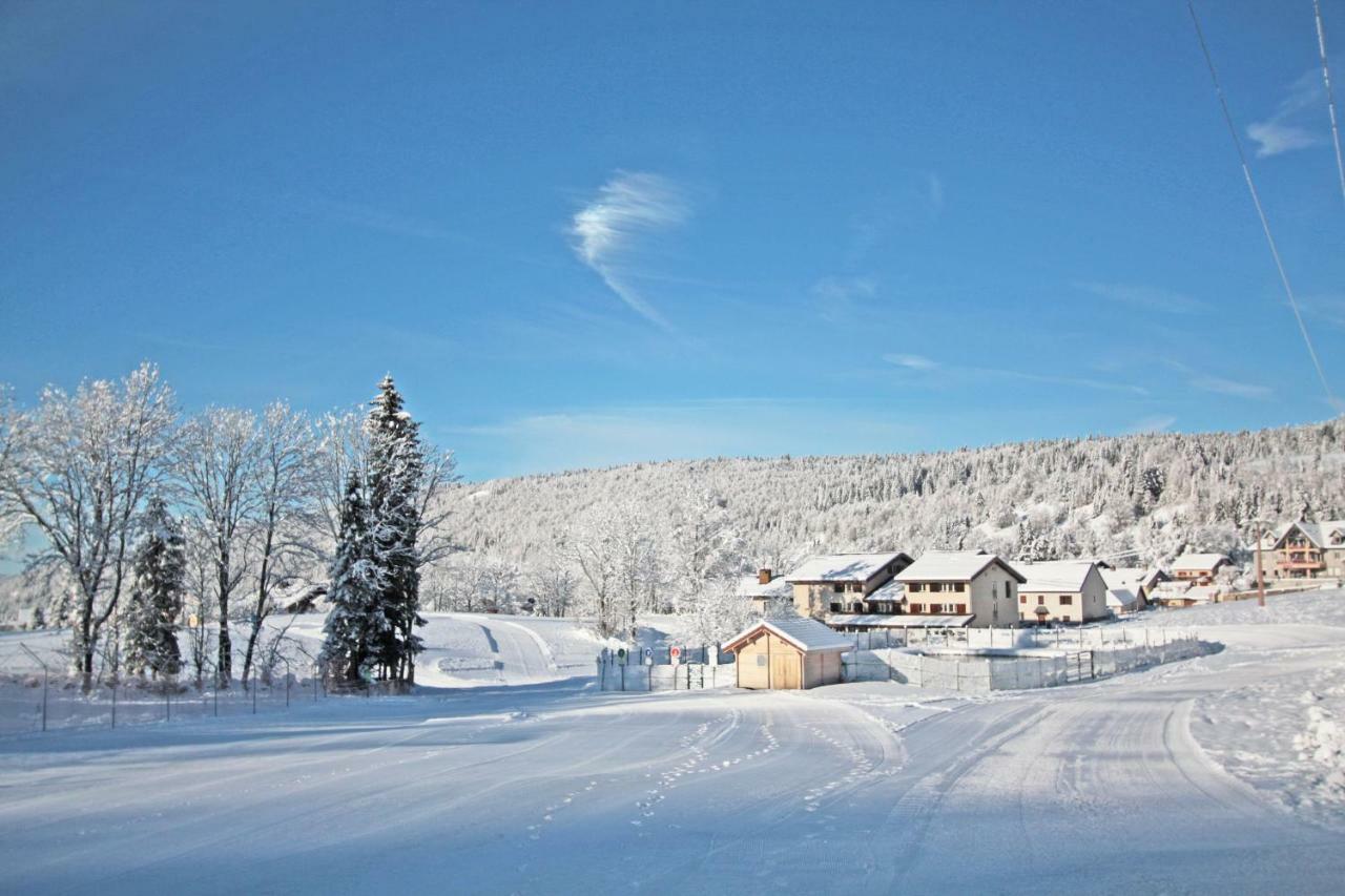 Village De Vacances Les Chevreuils Bellefontaine  Екстер'єр фото